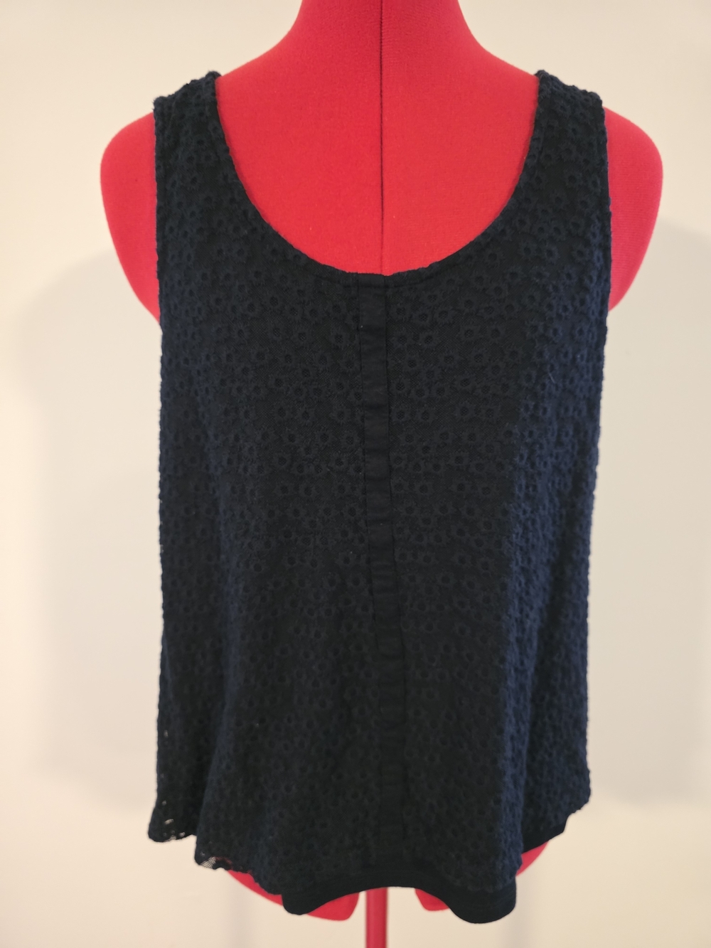 Reitmans Black Eyelet Sleeveless Tank